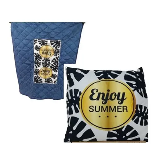 VELVET DOUBLE-SIDED PRINTED QUILT THAT FOLDS INTO A PILLOW