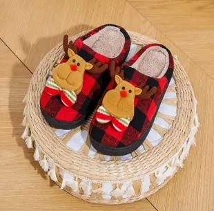 CHRISTMAS THEMED INDOOR  SLIPPERS ASSR