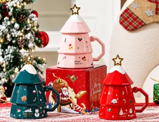 FESTIVE CHRISTMAS TREE  CERAMIC MUG WITH LID &  STIRRER-350ML