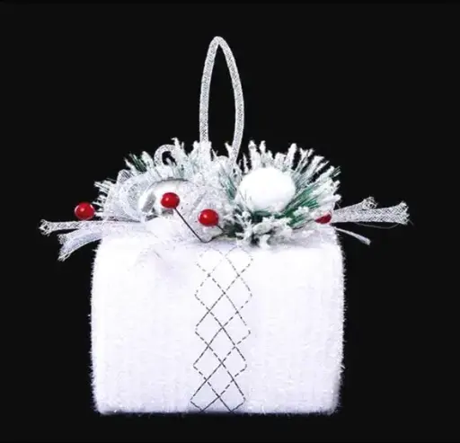 [191243] 5" CHRISTMAS THEMED GIFT BOX DECORATION